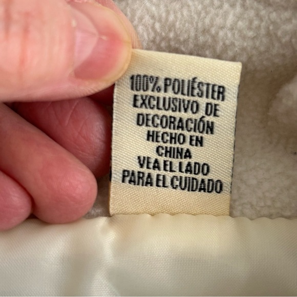 Izod Quilted & Fleece Cream Vest - Picture 11 of 15